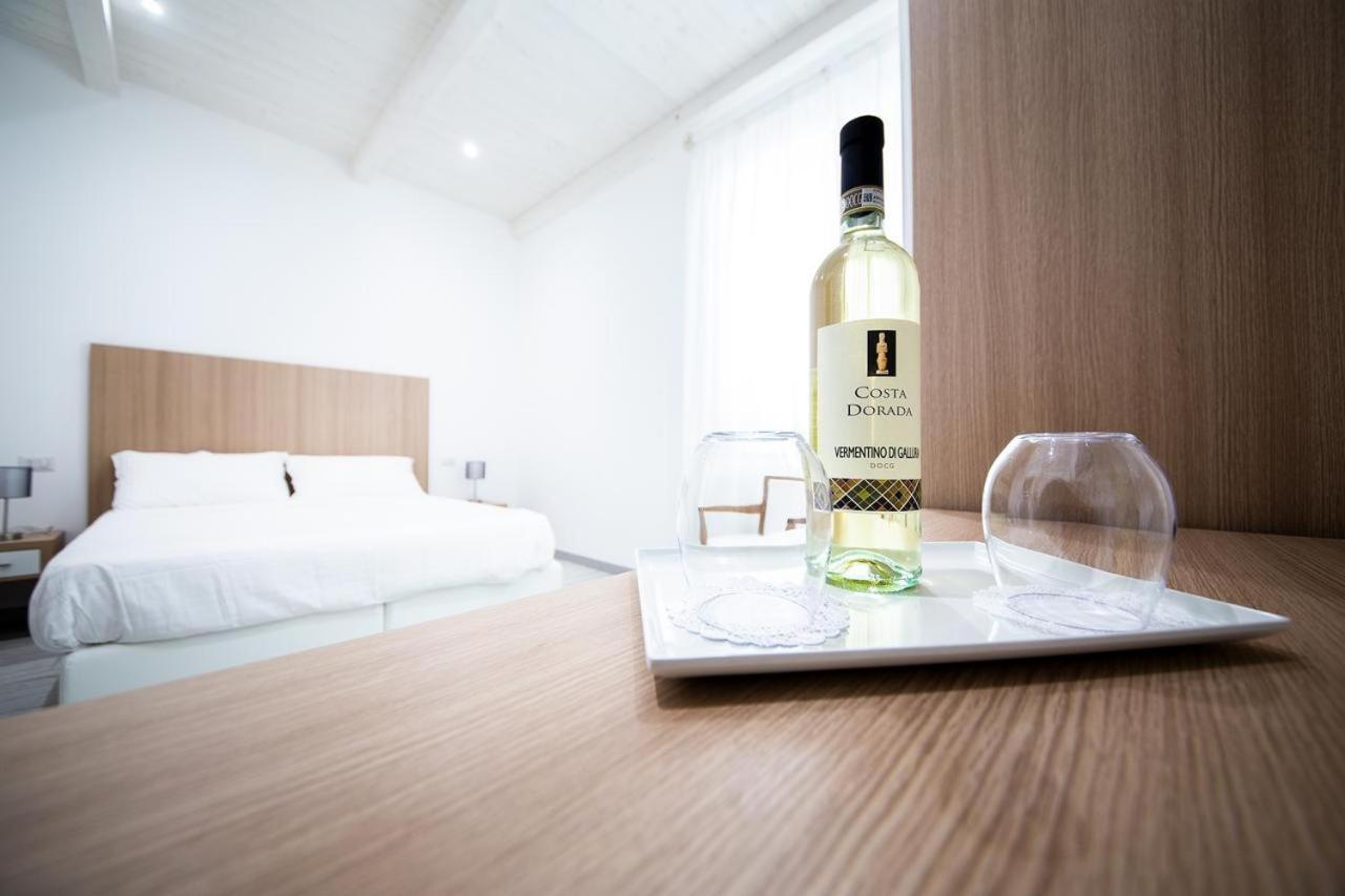 La Promenade Rooms & Suites Olbia Exterior photo